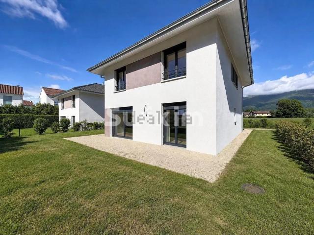 Maison, Saint Genis Pouilly