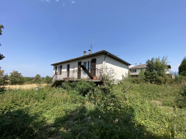 Maison, Saint Geoire en Valdaine