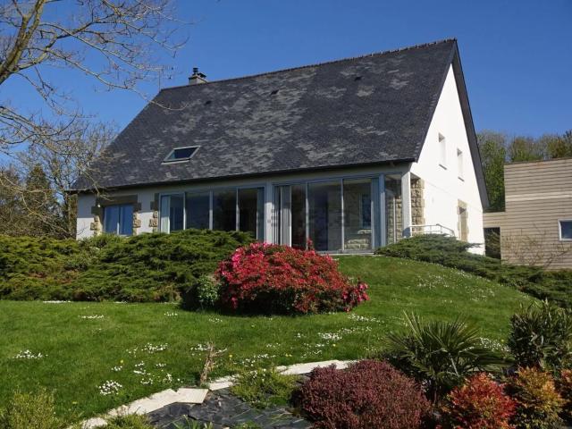Maison, Saint Georges de Reintembault