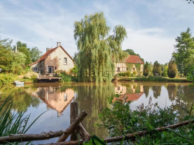 Maison, Saint Georges de Rouelley