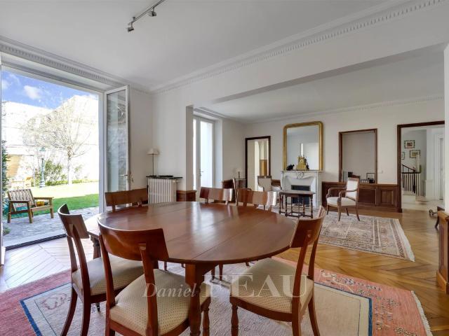 Maison Saint Germain en Laye Centre ville 288m² Saint Germain en Laye