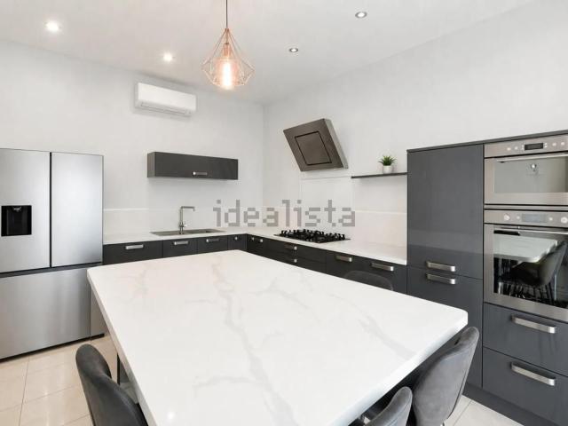 Maison, Saint Gilles