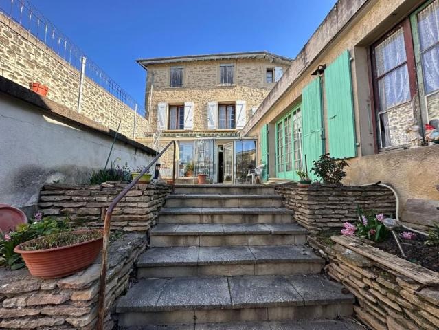 Maison, Saint Donat sur l&apos Herbasse