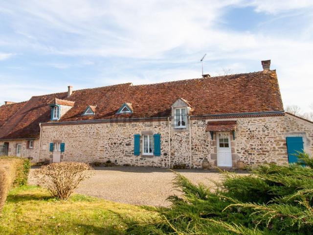 Maison, Saint Denis de Jouhet