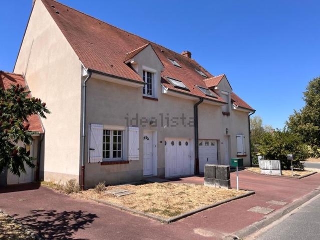 Maison, Saint Denis en Val