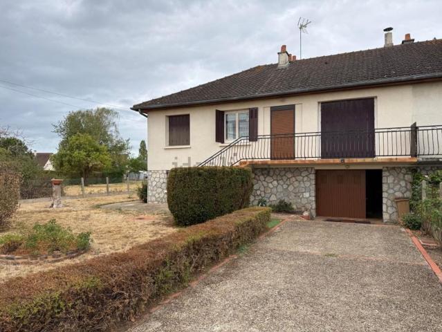 Maison, Saint Denis en Val
