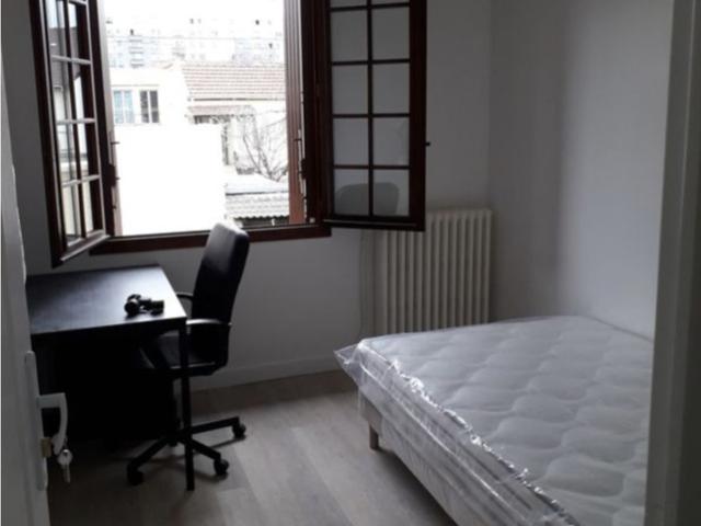 MAISON SAINT DENIS MEUBLEE
