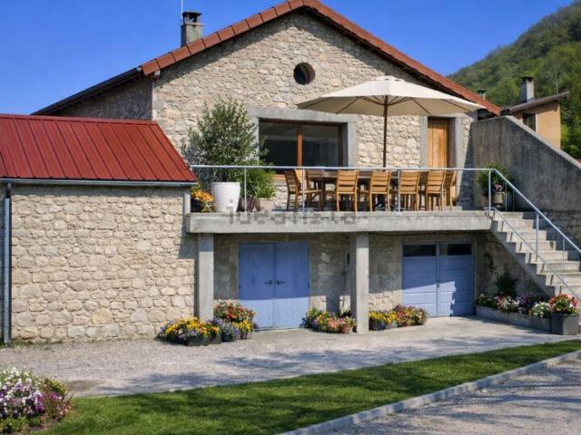 Maison, Saint Égrève