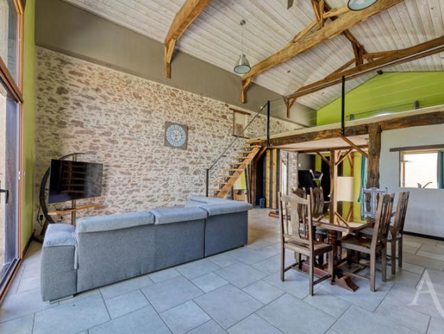 Maison Saint Étienne Du Bois 5 pièce s 160 m2