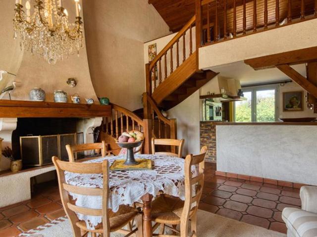 Maison Saint Fiacre Sur Maine 8 pièce s 157 m² sur une parcelle de plus de 1100 m²