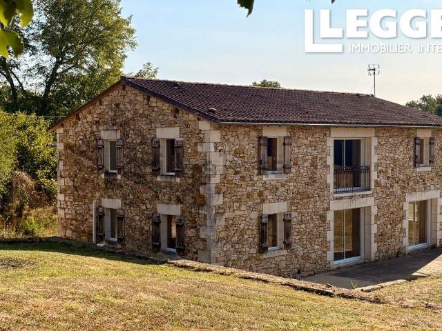 Maison, Saint Front la Rivière