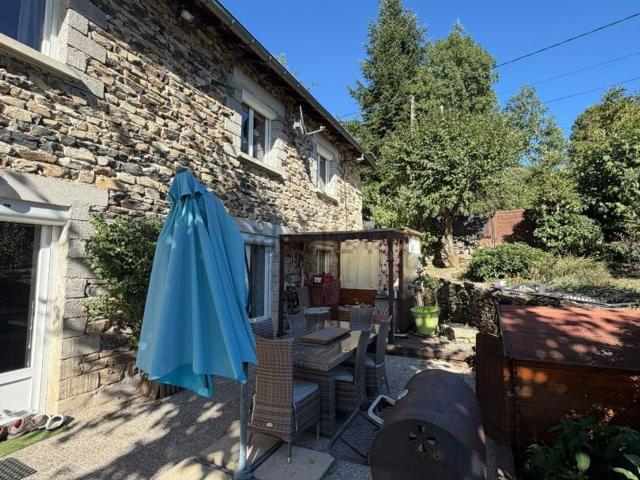 Maison, Saint Hostien