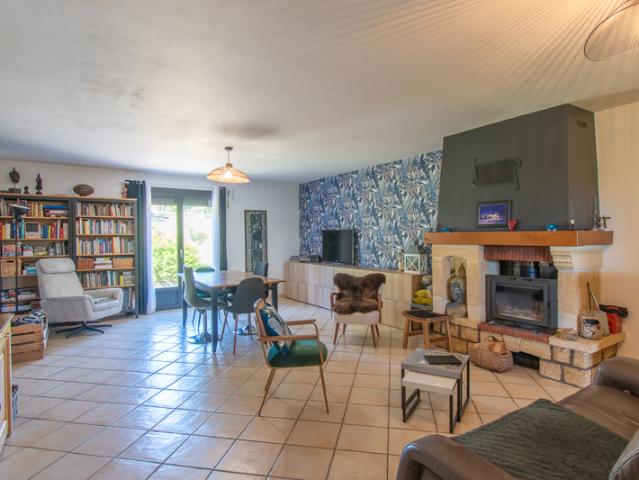 Maison Saint Hilaire De Court 7 pièce s 152.06 m2