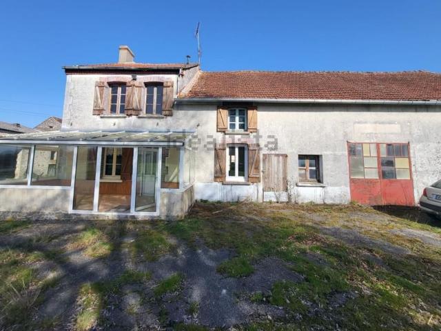 Maison, Saint Hilaire la Treille