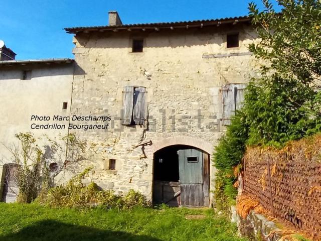 Maison, Saint Hilaire le Château