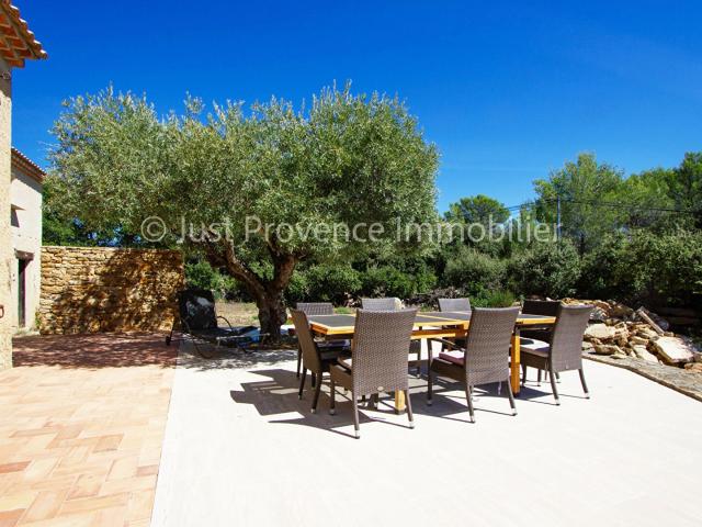 Maison Saint Hippolyte Le Graveyron 6 pièces 179 m2 avec gar. 179m² Saint Hippolyte le Graveyron