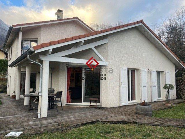 Maison, Saint Ismier