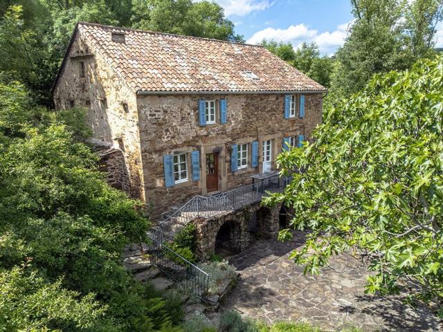Maison, Saint Izaire