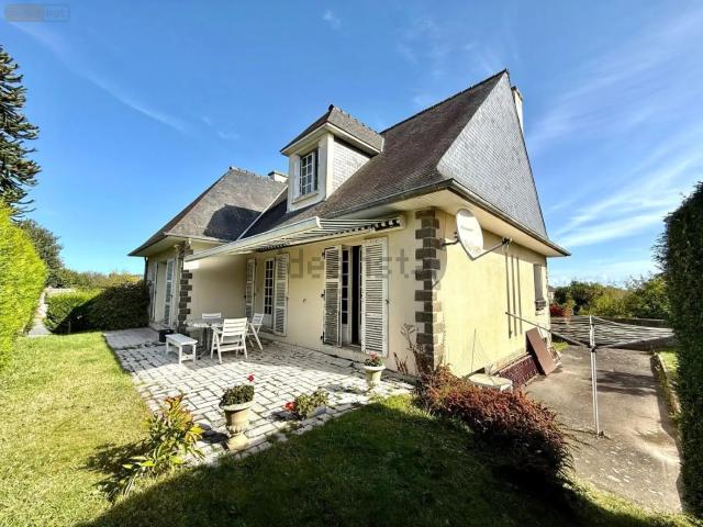 Maison, Saint Jouan des Guérets