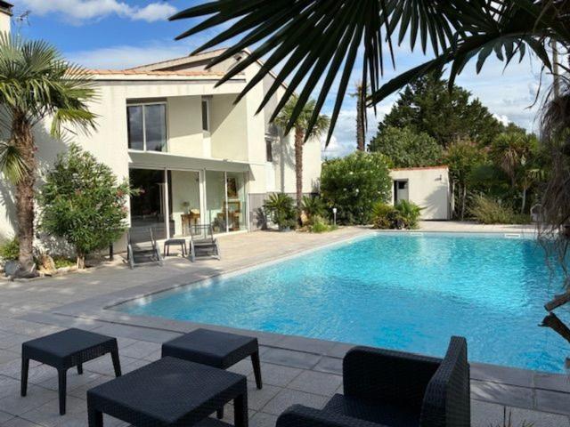 Maison, Saint Jory