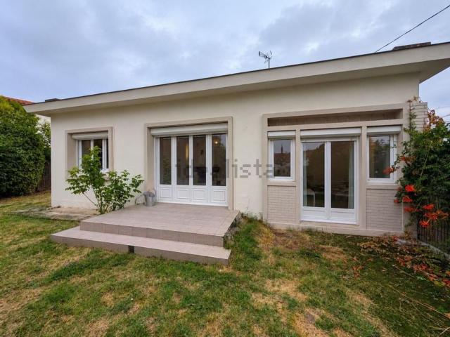 Maison, Saint Jean