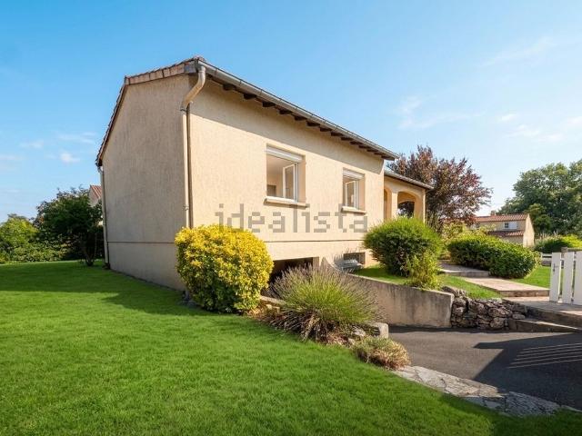 Maison, Saint Jean