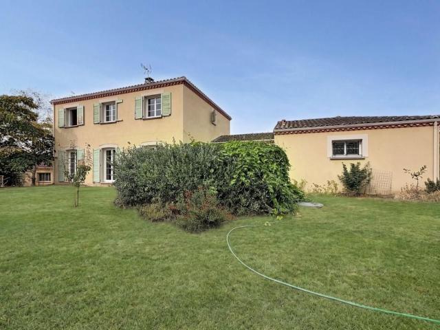 Maison, Saint Jean