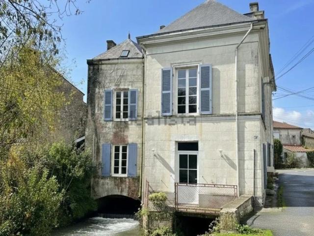 Maison, Saint Jean d&apos Angély