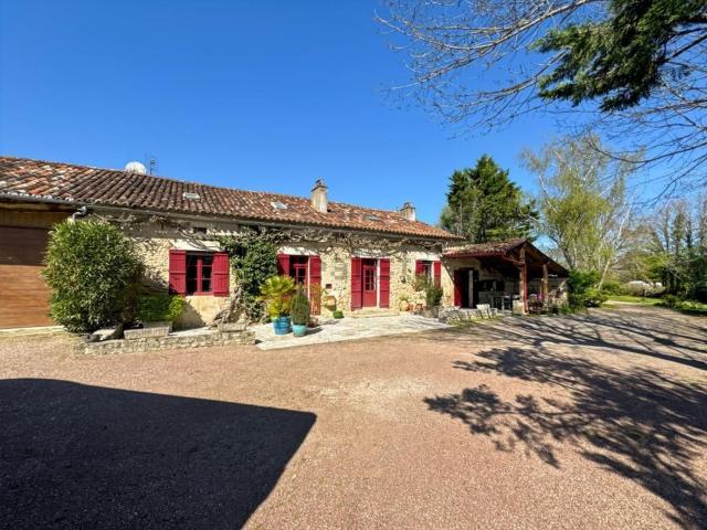 Maison, Saint Jean d&apos Ataux