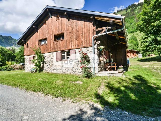 Maison, Saint Jean d&apos Aulps