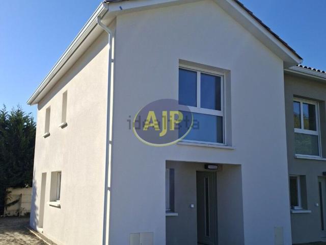 Maison, Saint Jean d&apos Illac
