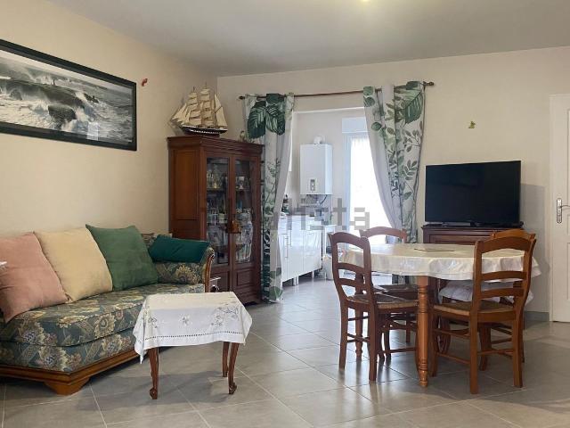 Maison, Saint Denis en Val