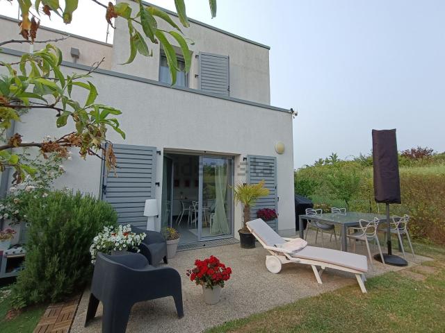 Maison, Saint Denis en Val