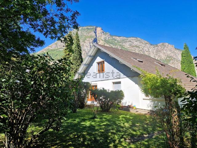 Maison, Saint Jean de Maurienne