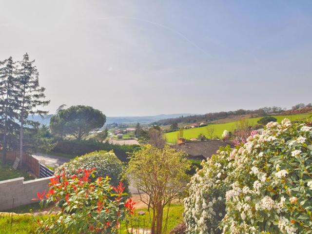 Maison Saint Jean Des Vignes 4 pièce s 106 m2 sur environ 1900m²