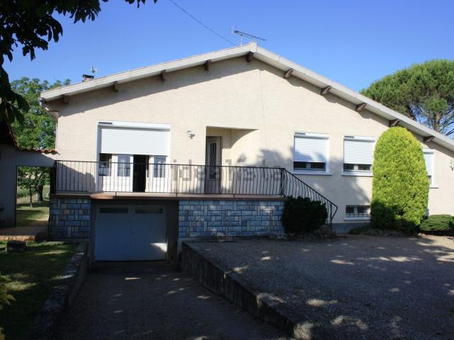 Maison, Saint Julien du Puy