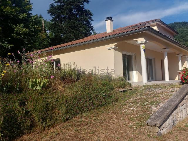 Maison, Saint Julien d&apos Intres
