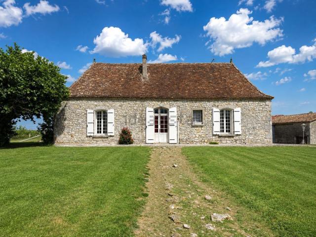 Maison, Saint Julien Innocence Eulalie