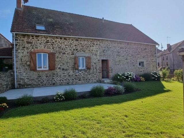 Maison, Saint Julien la Genête