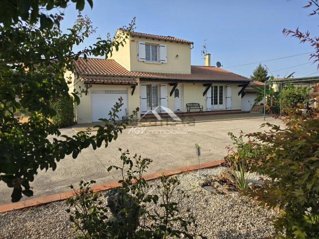 Maison, Saint Julien les Rosiers