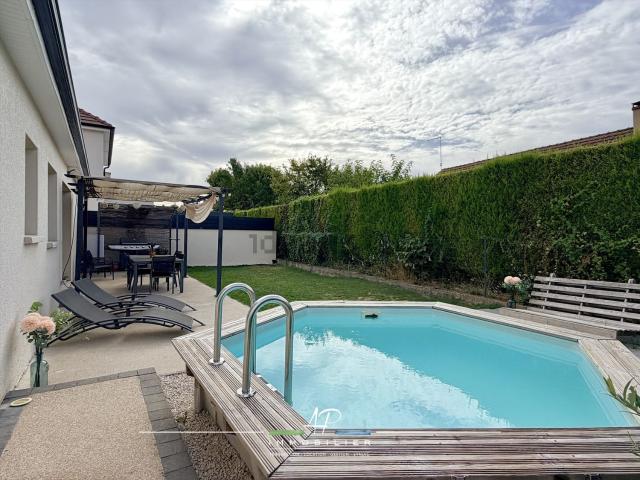 Maison, Saint Julien