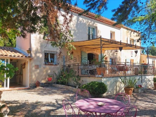 Maison, Saint Julien