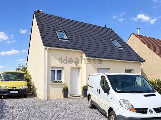 Maison, Saint Just en Chaussée