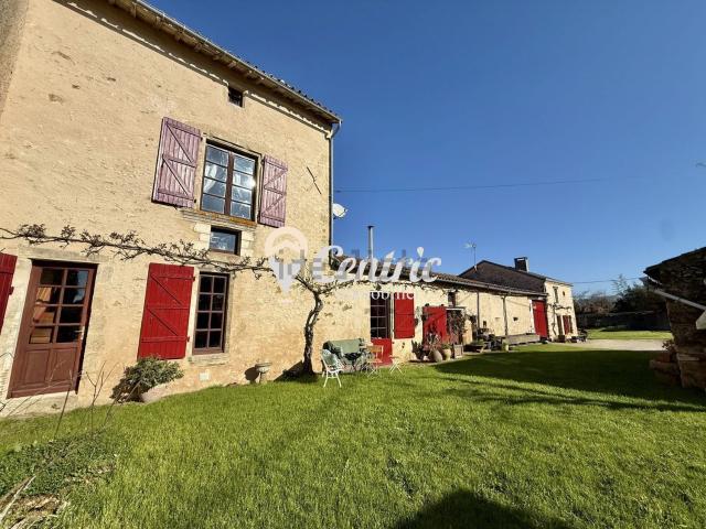 Maison, Saint Loup Lamairé