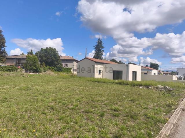 Maison, Saint Lattier