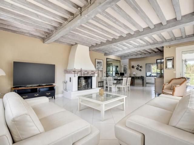 Maison, Saint Laurent de Mure
