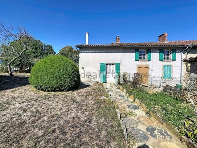 Maison, Saint Laurent sur Gorre