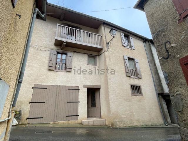 Maison, Saint Lary