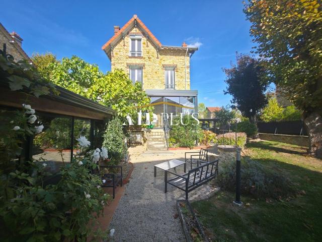 Maison, Saint Leu la Forêt
