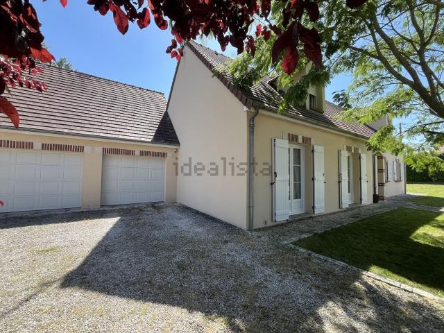 Maison, Saint Lyé la Forêt
